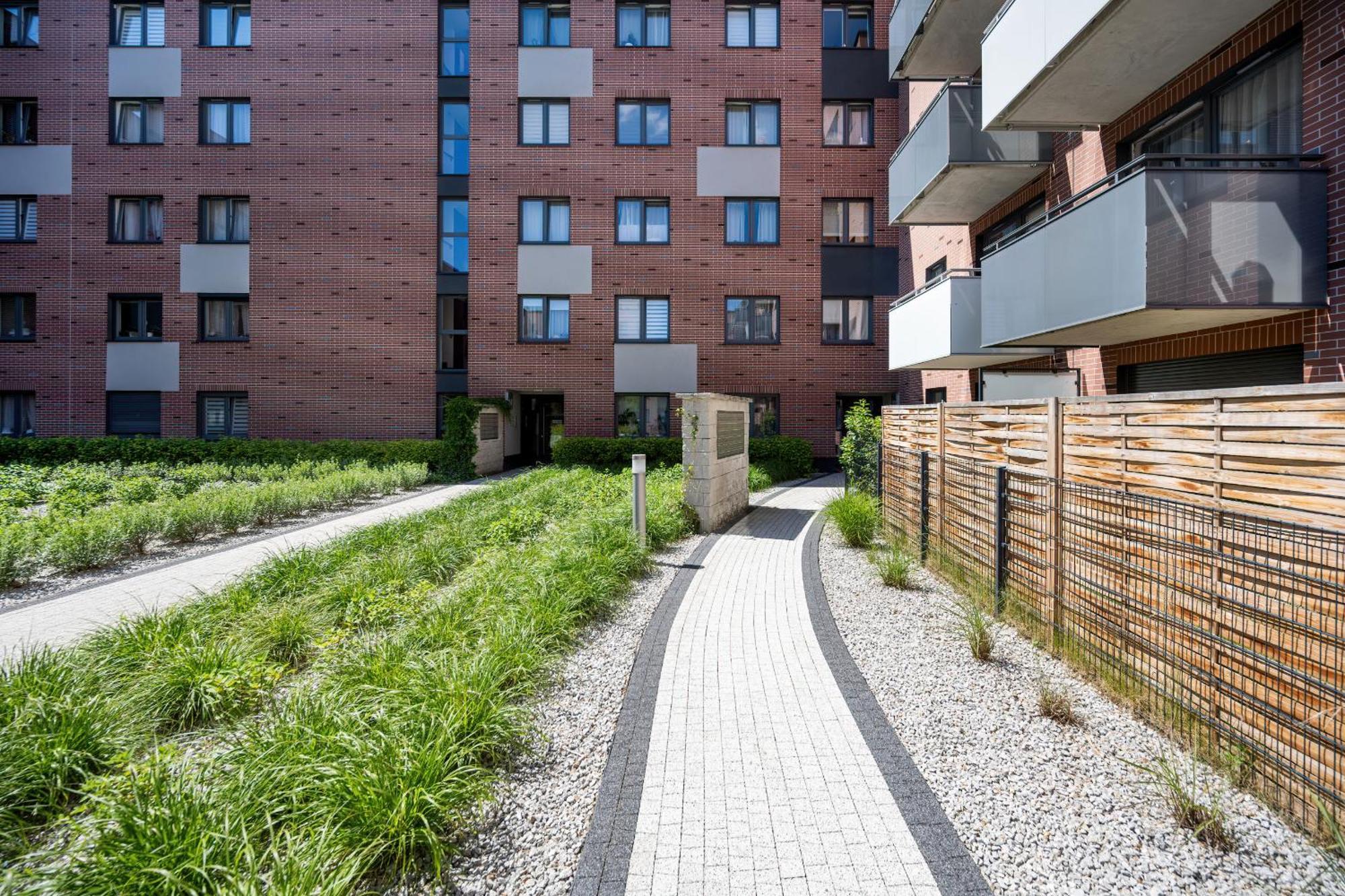 Piekny Apartament Wichrowa - 2 Sypialnie Free Garage Wroclaw By Noclegi Renters Exteriör bild